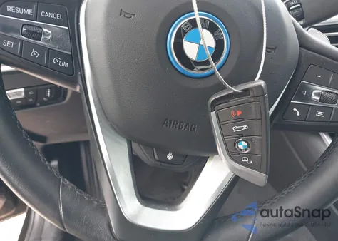 2022 BMW 330E z USA, uszkodzony, nr VIN WBA5P7C02NFL69434